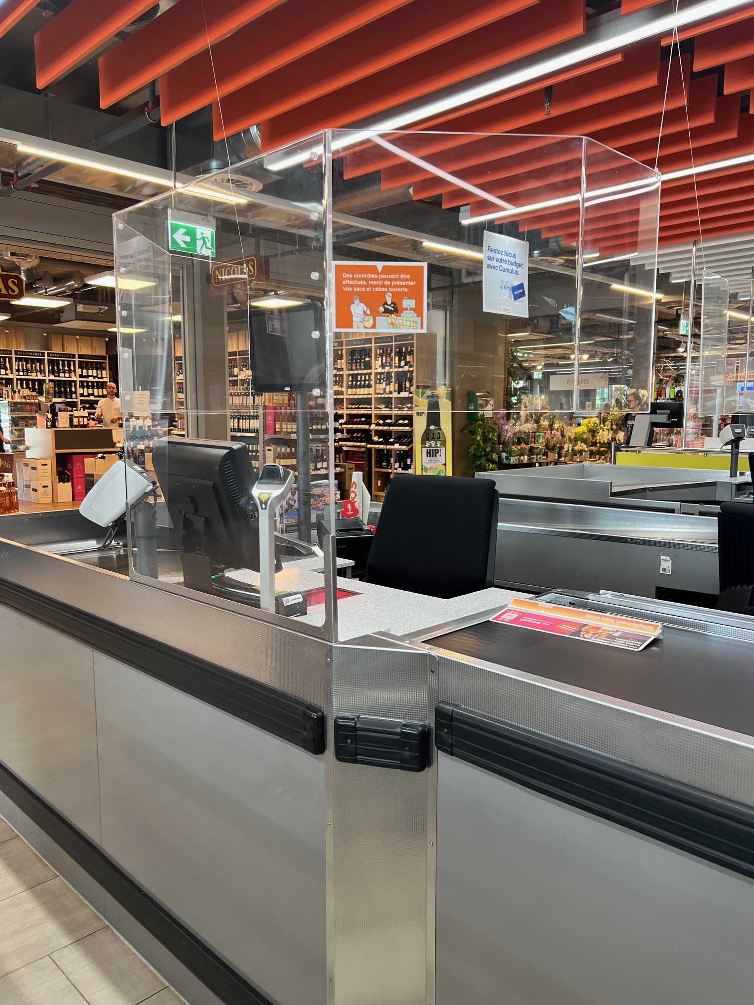 Réalisation d'une protection en plexiglas